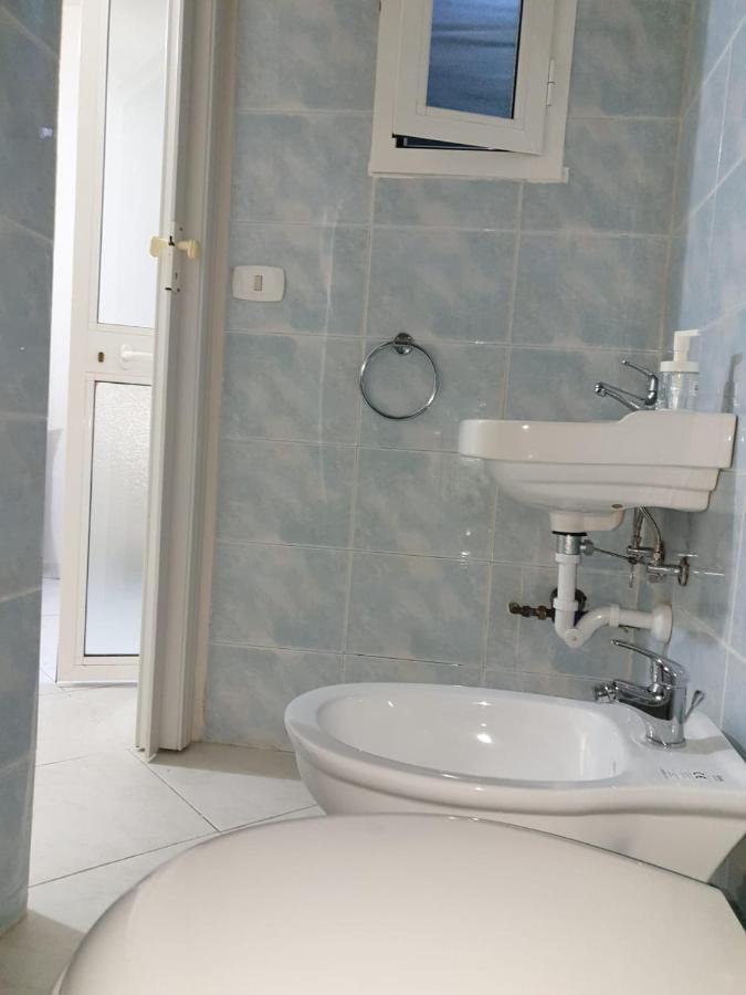 Visconti House Appartement Bari Buitenkant foto