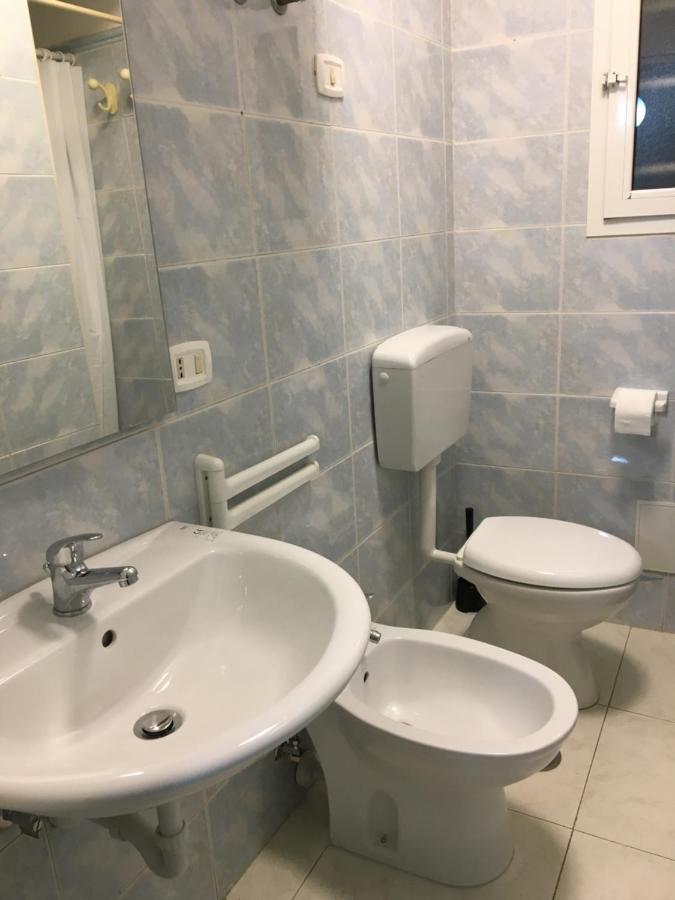 Visconti House Appartement Bari Buitenkant foto