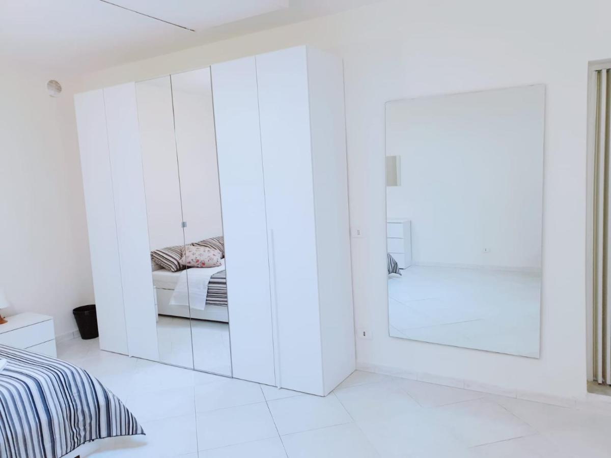 Visconti House Appartement Bari Buitenkant foto